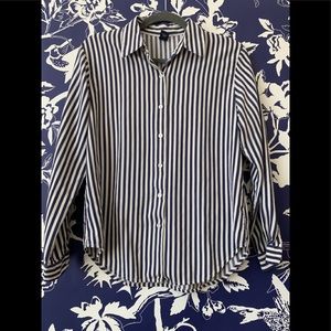 Land’s End button down Silk Shirt Size 8